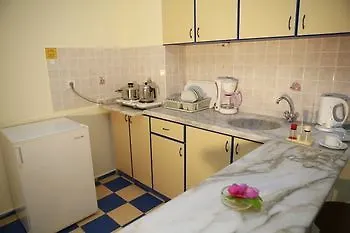 Hotel Almera Park